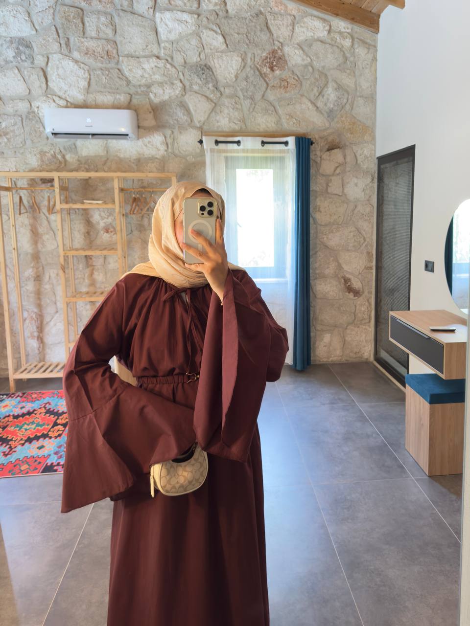 2103 - Kolları Volanlı Elbise - Bordo