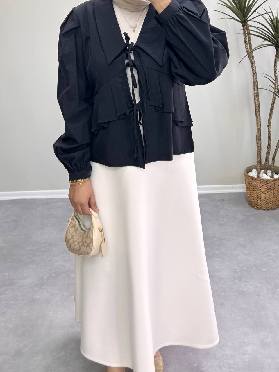 1571 - V Yaka Gömlek - Siyah