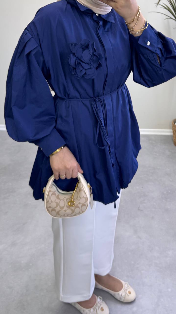 1427 - Gül Broşlu Gömlek -Lacivert