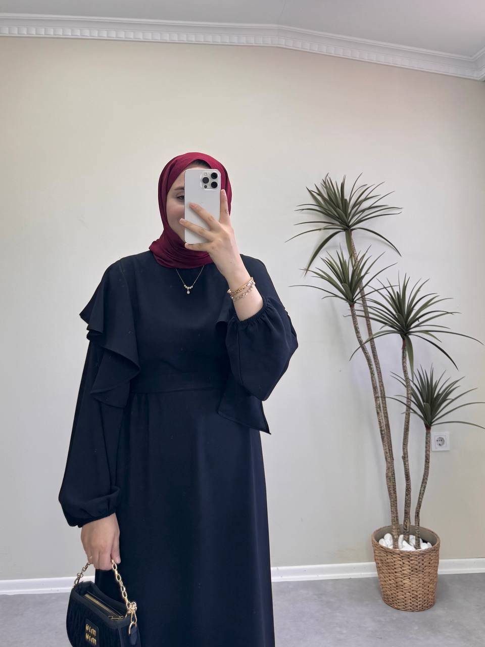 1496 - Omuz Fırfırlı Elbise - Siyah