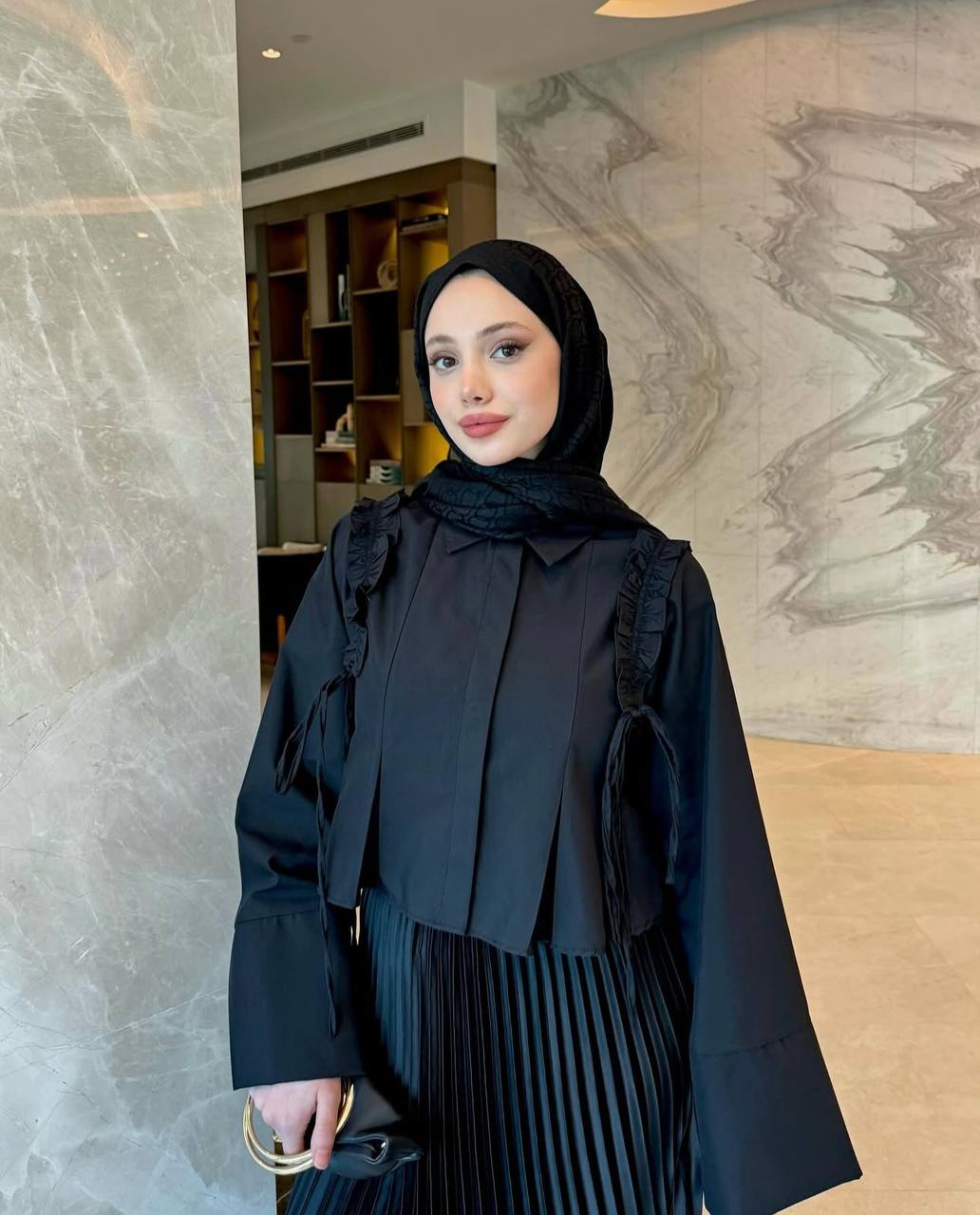 1540 - Omuz Fırfırlı Gömlek - Siyah