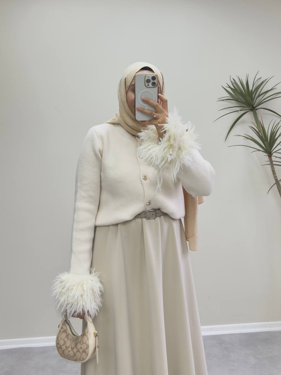 2547 - Kolu Tüylü Hırka - Krem