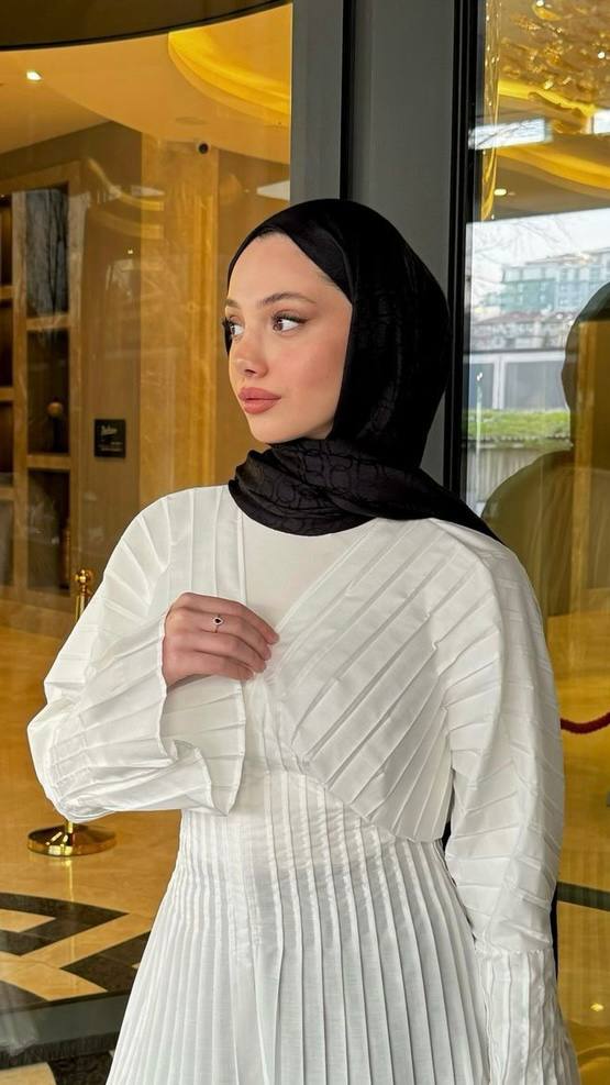 1717 - Belden Oturtmalı Piliseli Tunik - Beyaz