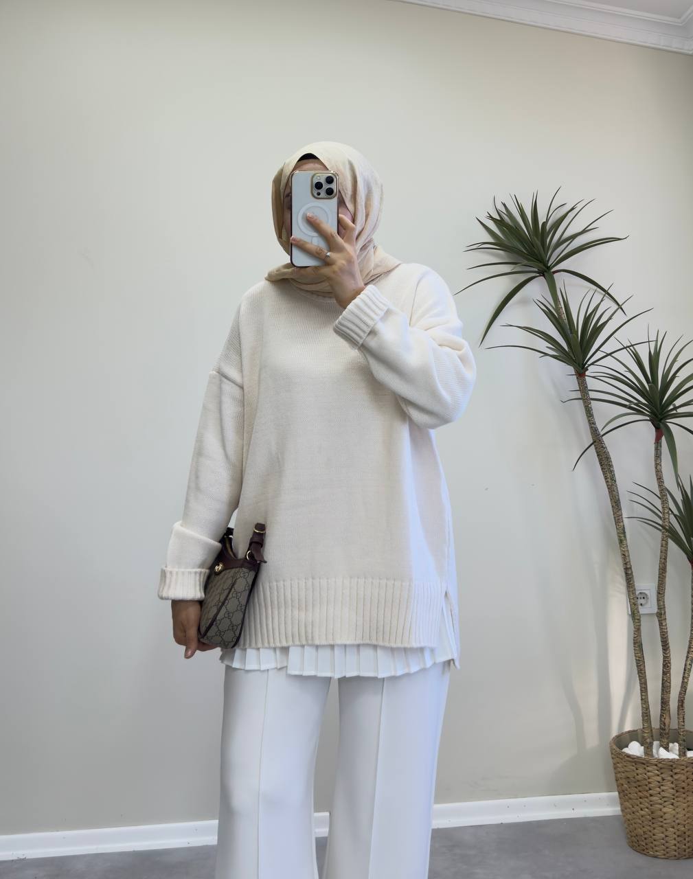 2820 - Düz Basıc Kazak - Krem