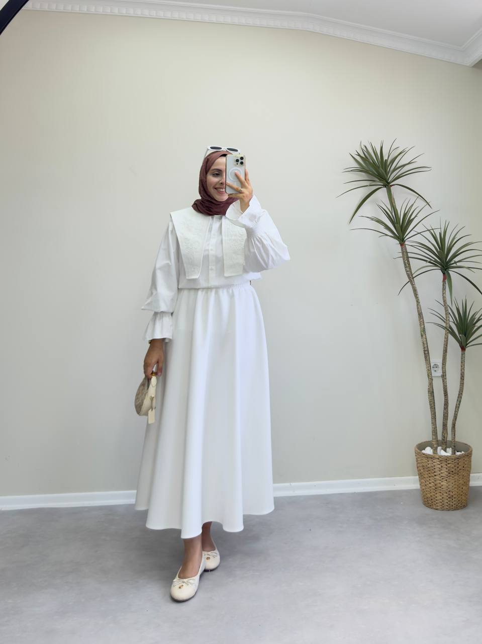 2363 - Yakası Nakışlı Gömlek - Beyaz