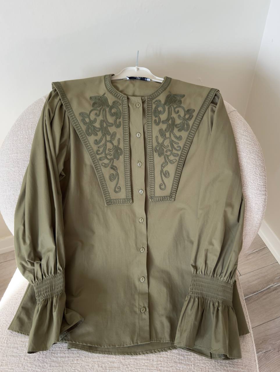 2363 - Yakası Nakışlı Gömlek - Haki Yeşil