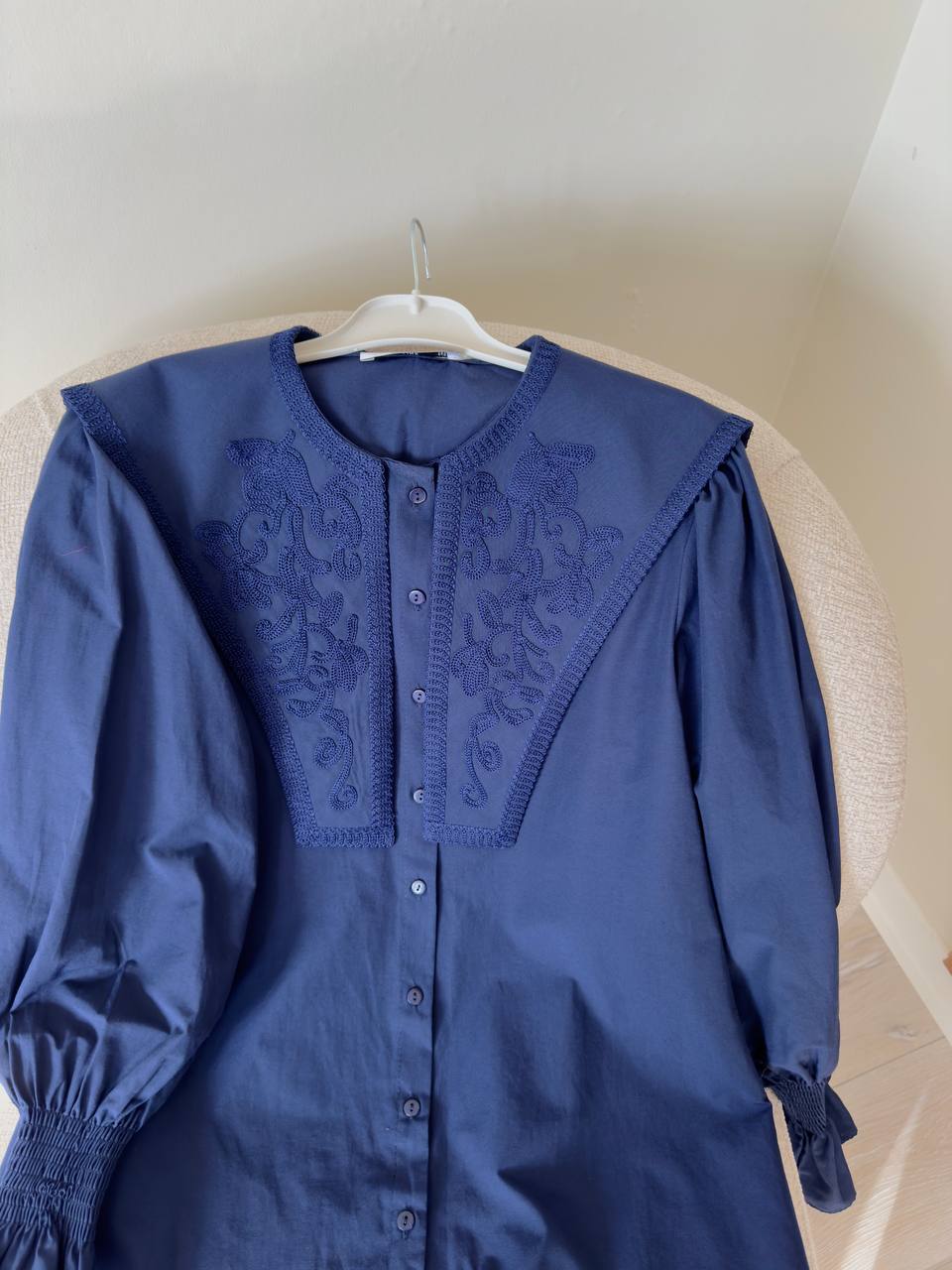 2363 - Yakası Nakışlı Gömlek - Lacivert