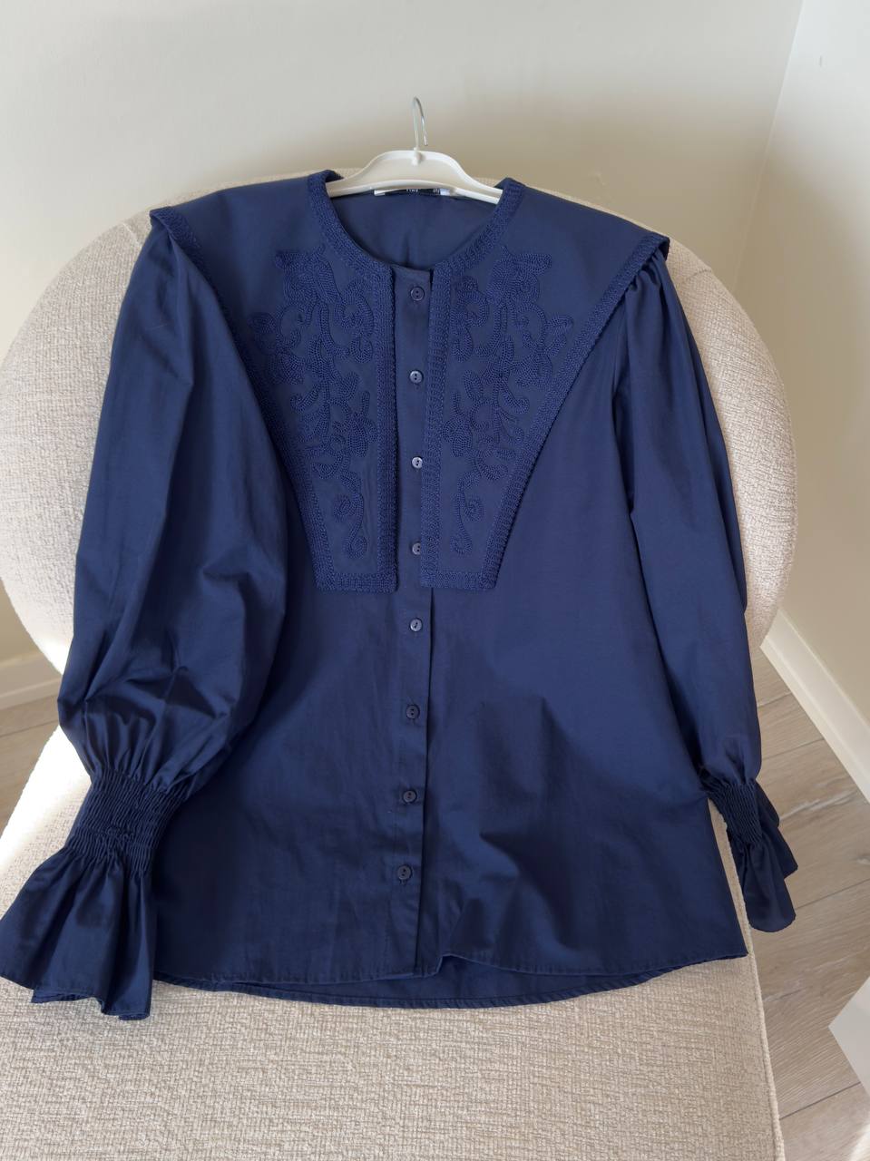 2363 - Yakası Nakışlı Gömlek - Lacivert