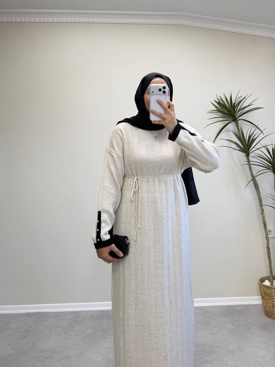 2851 - Kolu Taşlı Triko Elbise - Bej