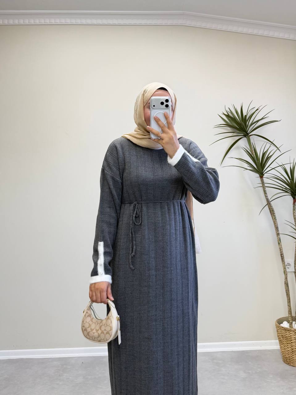 2851 - Kolu Taşlı Triko Elbise - Gri