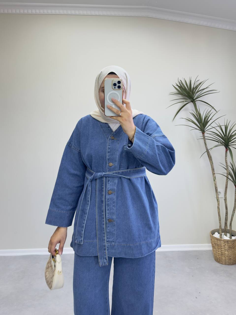 2417 - V Yaka Denim Pantolon Takım - Mavi