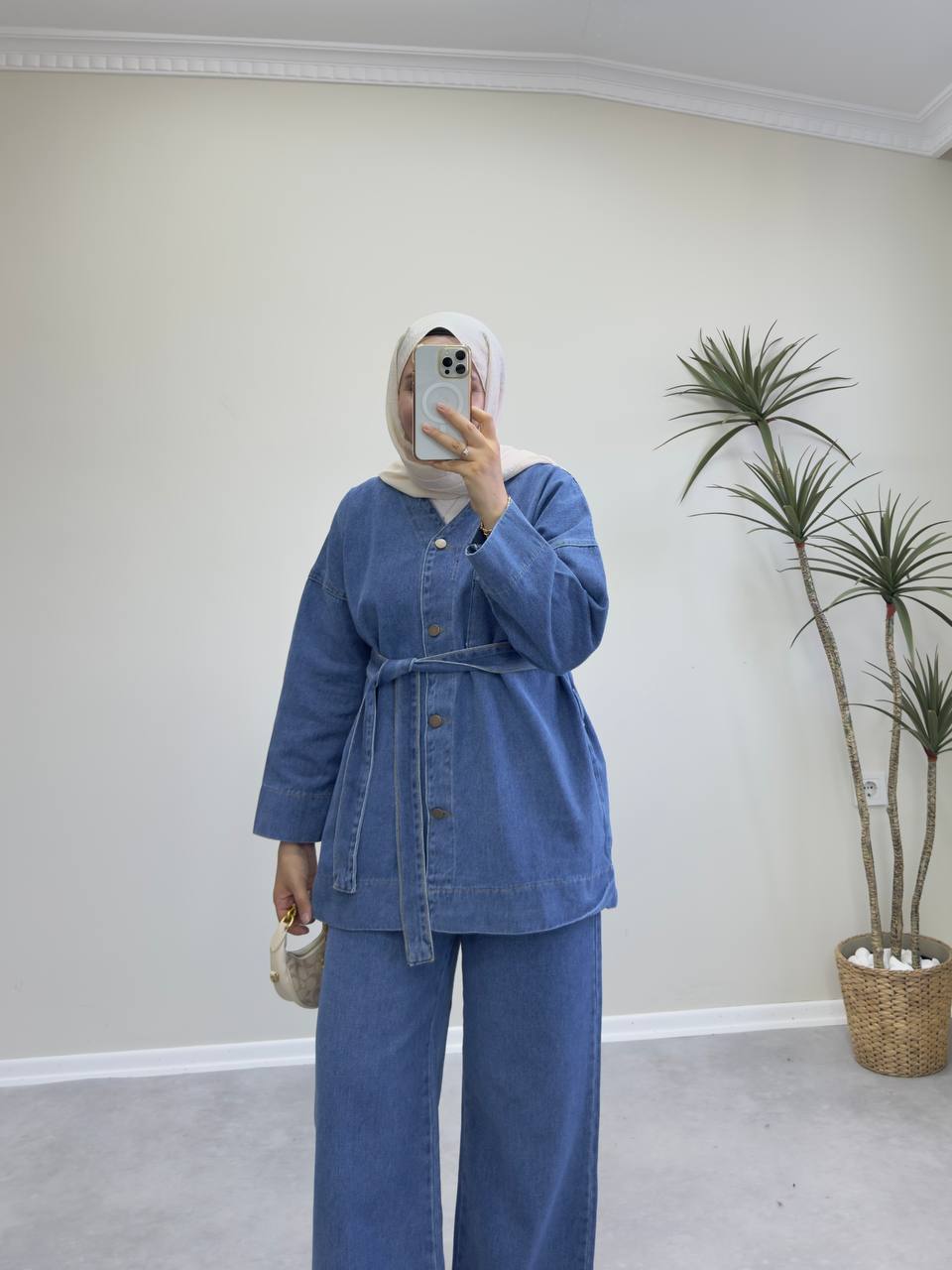 2417 - V Yaka Denim Pantolon Takım - Mavi