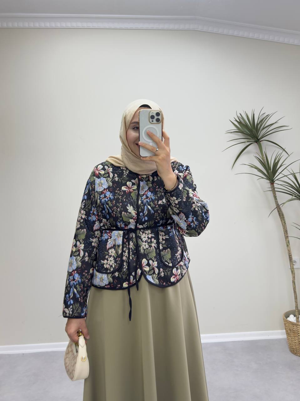 2370 - Jakarlı Ceket - Siyah Çiçekli